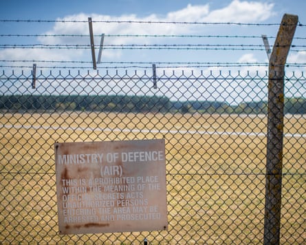 A sign on a fence outside the runway of RAF Lakenheath.
