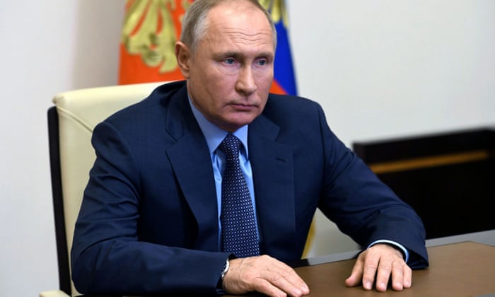 Putin Signs Last Minute Extension To Nuclear Weapons Treaty With Us Nuclear Weapons The Guardian