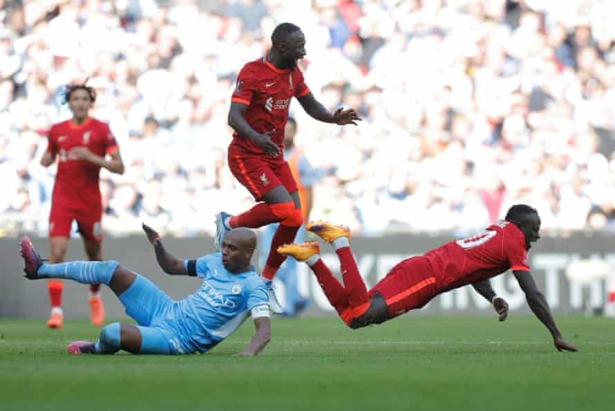 Fernandinho earns himself a caution.