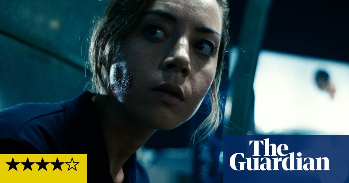 Emily the Criminal review – Aubrey Plaza charges taut thriller