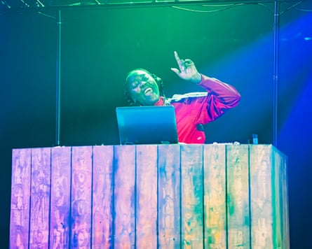 Bringing the vibes … DJ Onai in My Mix(ed-Up) Tape.