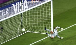 A strike from Lyon’s Saki Kumagai finds the bottom corner.