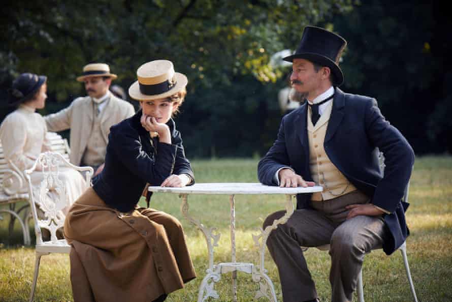 Keira Knightley and Dominic West in Colette.