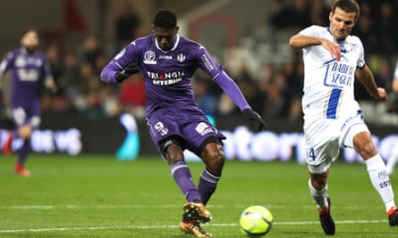 Yaya Sanogo slots home for Toulouse