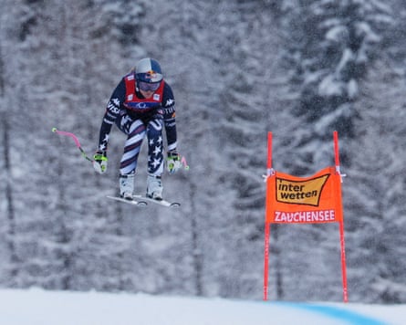 An airborne Lindsey Vonn