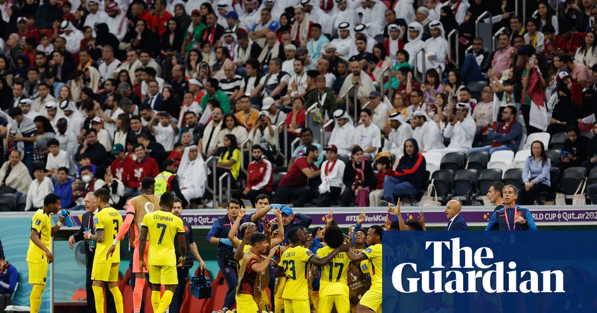Hosts Qatar off to losing start after Enner Valencia double for Ecuador |  World Cup 2022 | The Guardian