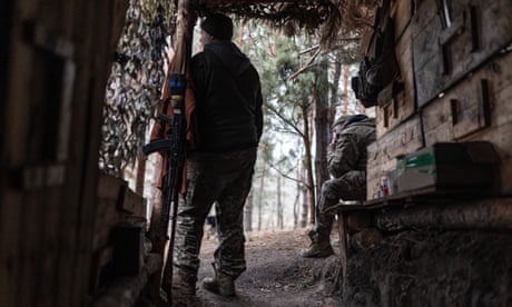 Two Ukrainian soldiers