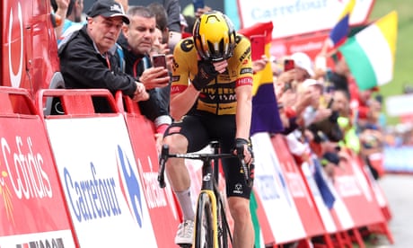 Vingegaard earns emotional Vuelta stage win for ‘best friend’ Van Hooydonck