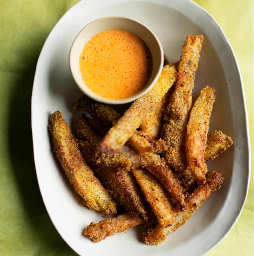 Baked good: oven chips with za’atar and garlic sauce