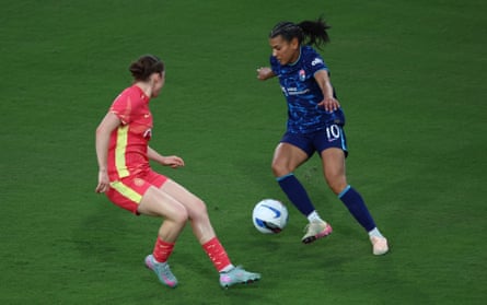 Kenza Dali of San Diego Wave FC runs with the ball during the NWSL match against Portland Thorns in May 2025.