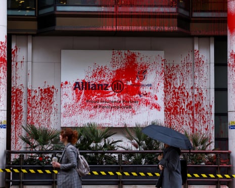 Protesters outside Allianz offices