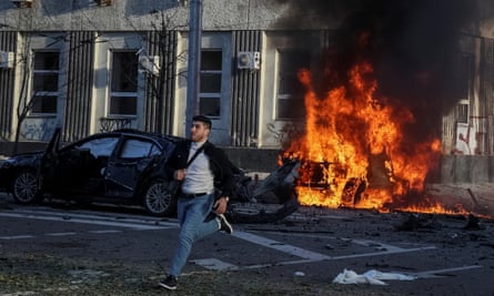 Car burns in Kyiv