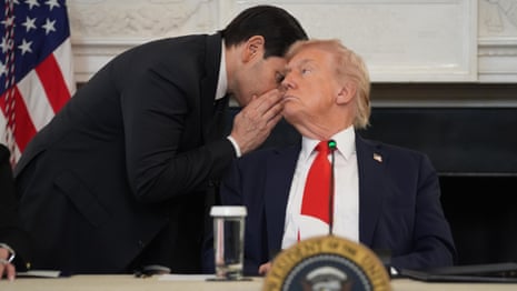 Marco Rubio passes Trump handwritten note on Gaza peace plan – video
