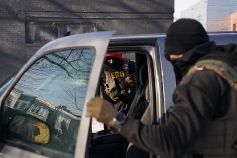 Detroit police officers