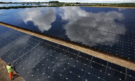 Uk S Biggest Solar Company Takes Shine To Global Projects With Deals Worth 3bn Energy Industry The Guardian