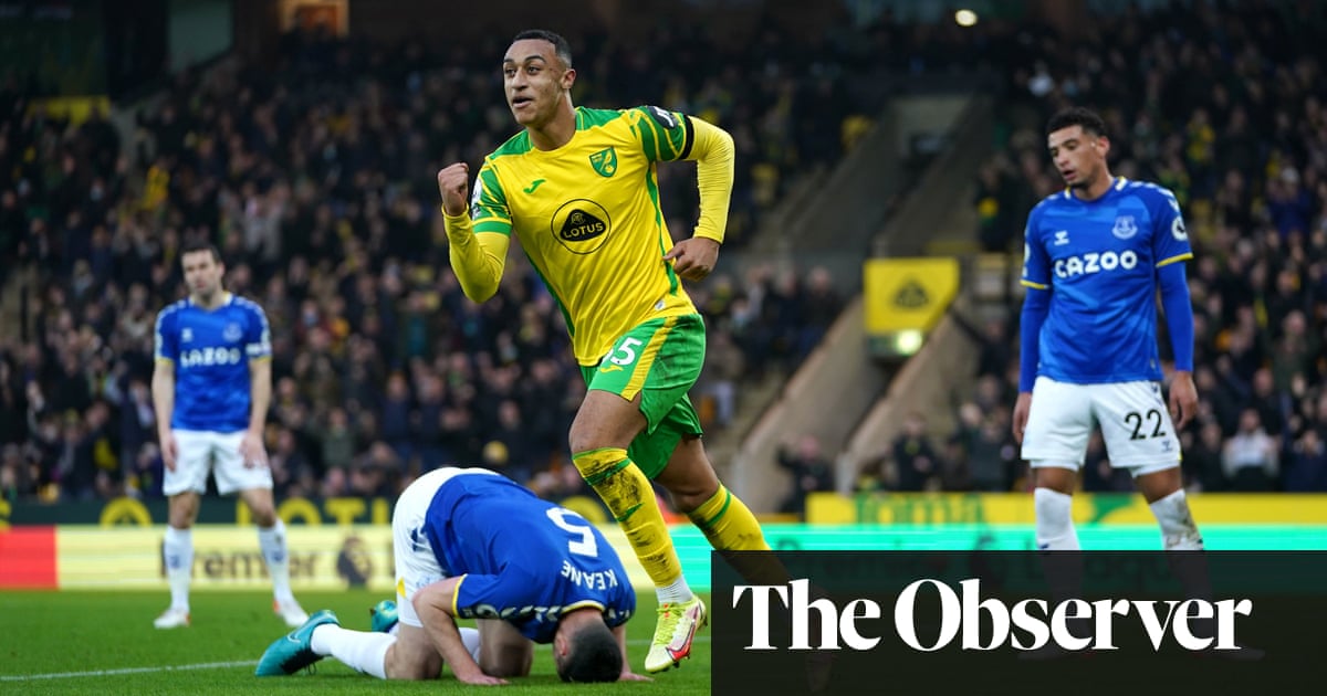 Adam Idah seals Norwich win to pile pressure on woeful Everton and Benítez