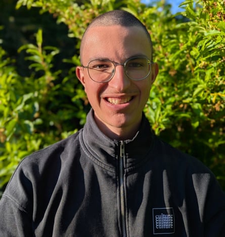 Tobias, 20, from Austria