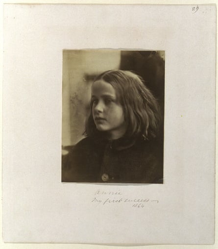 Julia Margaret Cameron, Annie: My First Success, 1864.