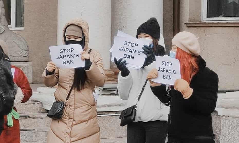 International students and others protest at being ‘locked out’ of Japan by the Covid travel ban.