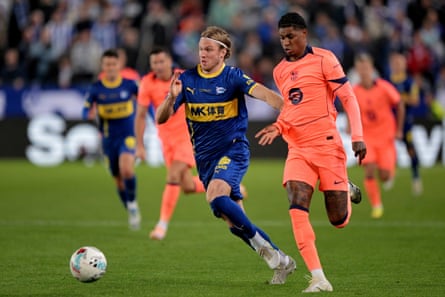 Marcus Rashford in action against Alavés
