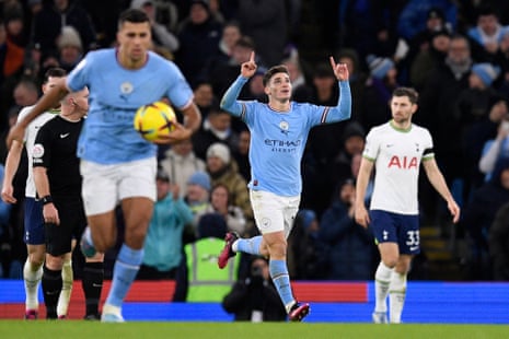 Manchester City vs Tottenham result: City find new gear just as Spurs  threaten to do Arsenal a favour