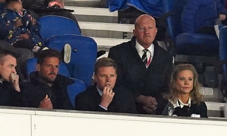 Eddie Howe takes watching brief as Newcastle slug it out with Brighton
