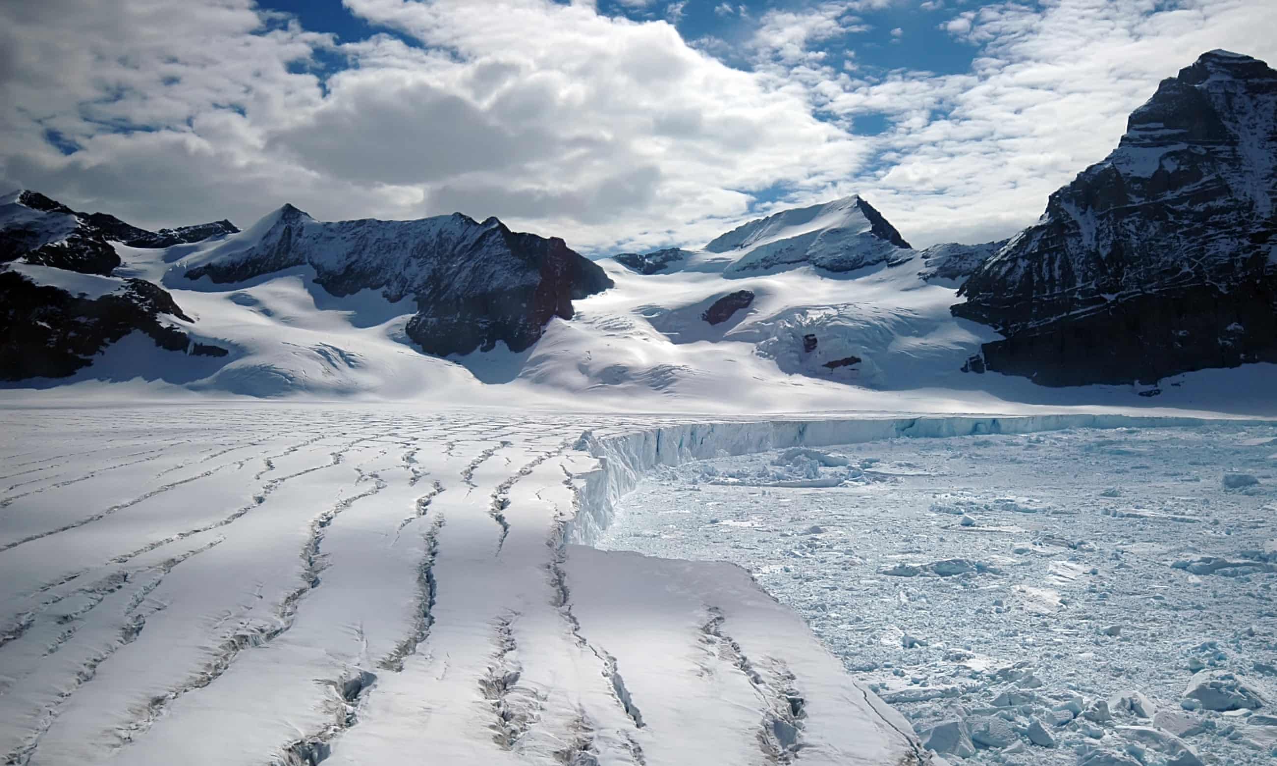 ‘Everyone should be concerned’: Antarctic sea ice reaches lowest levels ever recorded