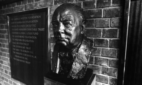 Bust of Sir Winston Churchill at Churchill College, Cambridge.