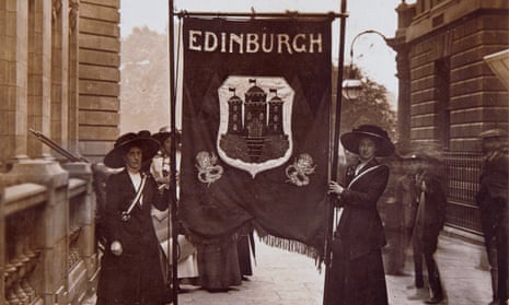 Edinburgh marchers with their banner ahead of the 1908 procession.