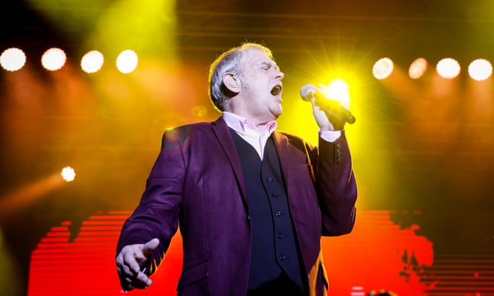 John Farnham performing in Sydney in 2019.