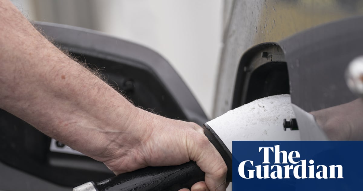 Ed Miliband accused of subsidising ‘wasteful and dangerous’ electric SUVs