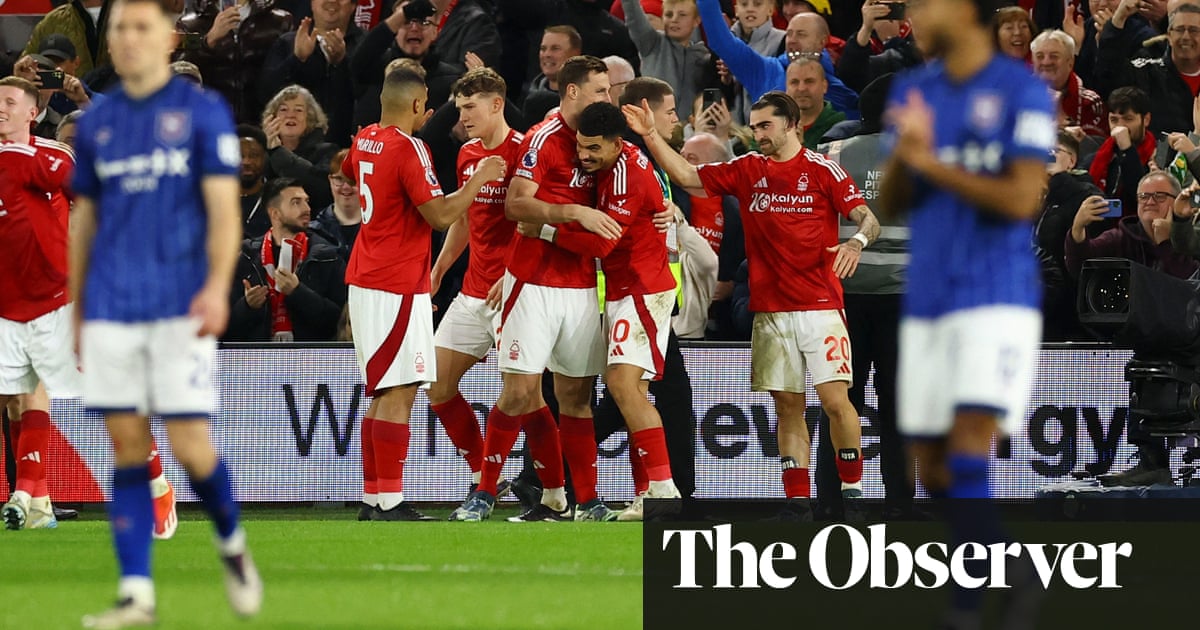 Chris Wood spot-on as Nottingham Forest beat Ipswich to get back on track
