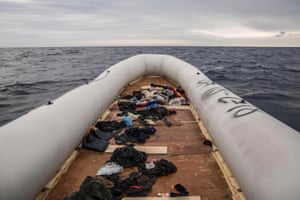 Mediterranean sea Migrants and refugees’ personal belongings