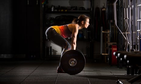 My workout: 'I worried I'd get big if I did powerlifting, but I've dropped a dress size' | Health & wellbeing | The Guardian My workout: 'I worried I'd get big if I did powerlifting, but I've dropped a dress size' | Health & wellbeing | The Guardian