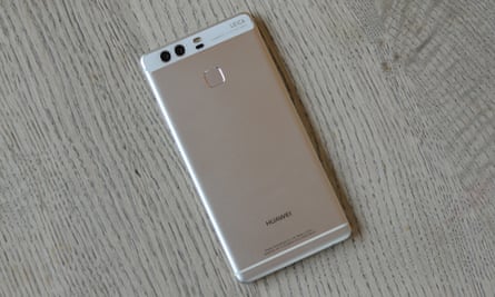 blootstelling Roman met de klok mee Huawei P9 review: aiming for the big boys but just missing on software |  Huawei | The Guardian
