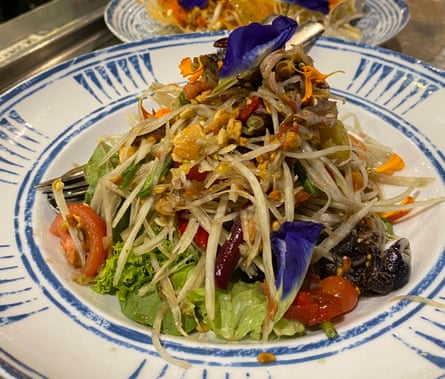 Som dtum with blue butterfly pea flowers from Chat Thai