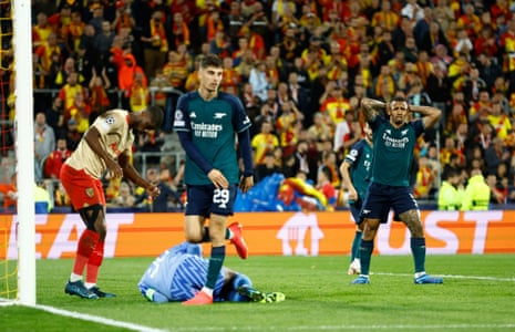Arsenal go close!