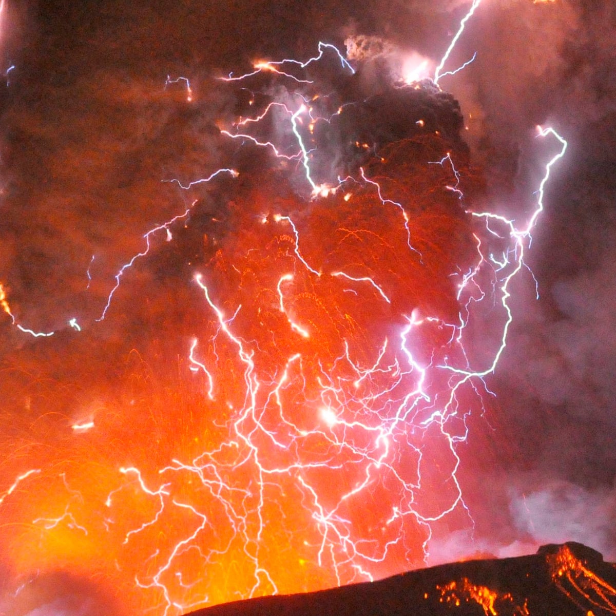 volcano lightning Geophysicists record volcanic thunder for first time | Science | The Guardian