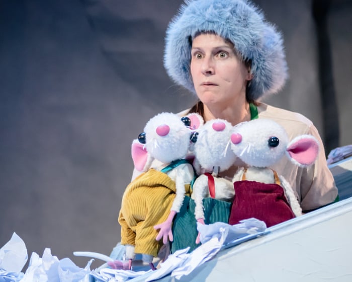 Snow Mice! review – Christmassy critters play hide and squeak in winter wonderland