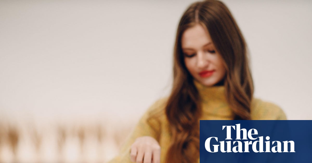 Table for one: is eating lunch at work on your own a bad thing?