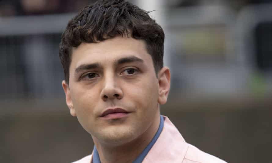 Degrees of separation: what connects Adele to Kathy Bates? | Adele 6 Quebecois director Xavier Dolan, who has directed music videos for Adele.