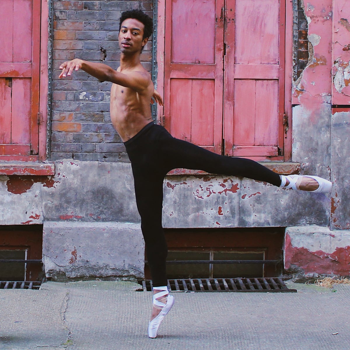Ballerinas Dancing On Pointe