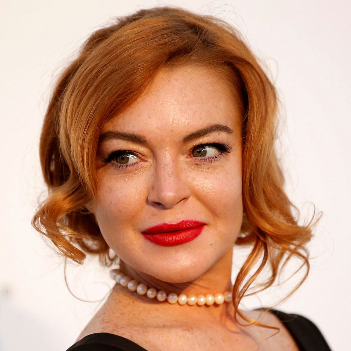Lindsay Lohan Is Back As Netflix Signs Her For Christmas Romcom Lindsay Lohan The Guardian