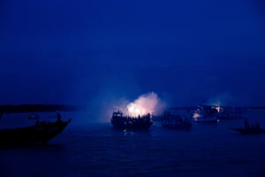 The most amazing sight of the festival is the immersion that happens at Taki, West Bengal. The Ichamati river flows through the town and the river also happens to be the border between India and Bangladesh. On this river, boats from India and Bangladesh carry the Durga idols for immersion, which is celebrated with fireworks, dance and music.