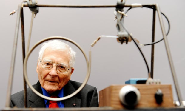 James Lovelock, 94, with one of his early inventions, a homemade gas chromatograph.