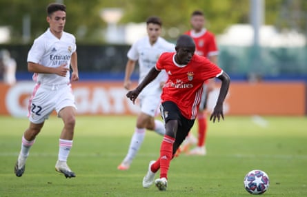 Ronaldo Camará playing for Benfica against Real Madrid in the Uefa Youth League final