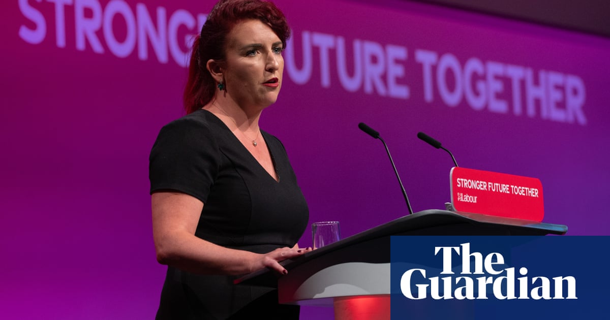 UK should be neutral in a poll on Irish unification, says shadow minister