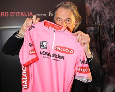Smith with his design. Smith with his design.