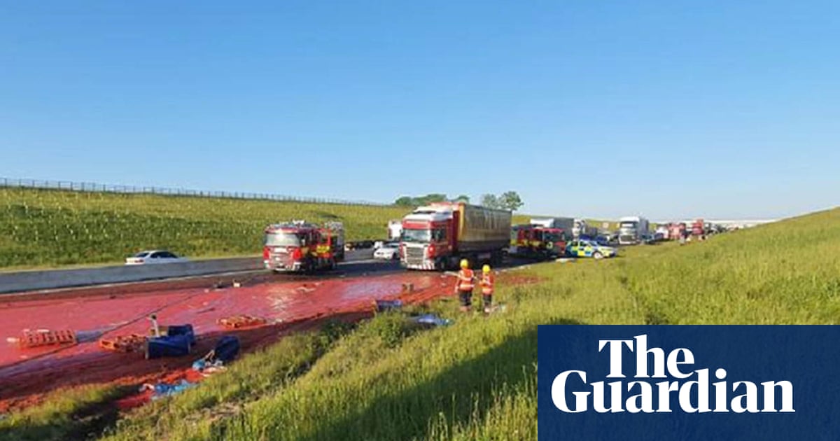English road left looking like a ‘horror film’ after tomato puree spillage