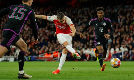 Trossard keeps Arsenal hopes alive with equaliser against Bayern Munich